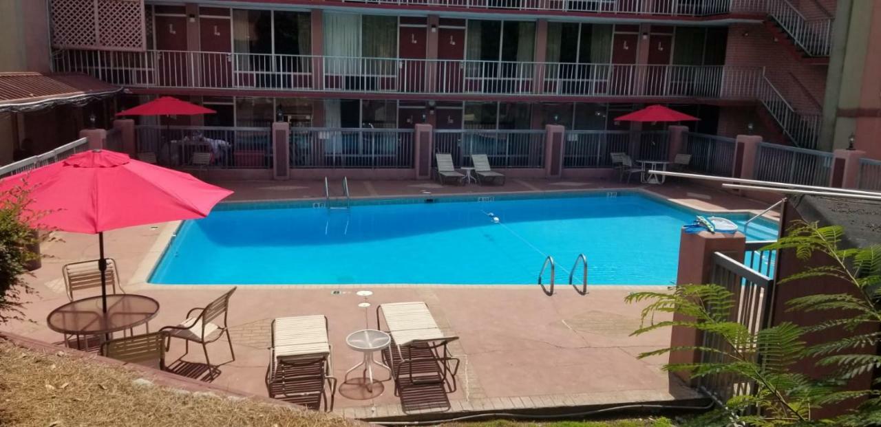 Budgetel Inn And Suites Birmingham Zewnętrze zdjęcie