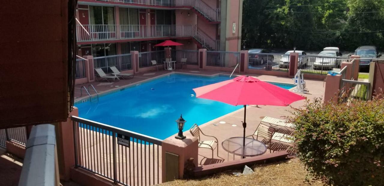 Budgetel Inn And Suites Birmingham Zewnętrze zdjęcie