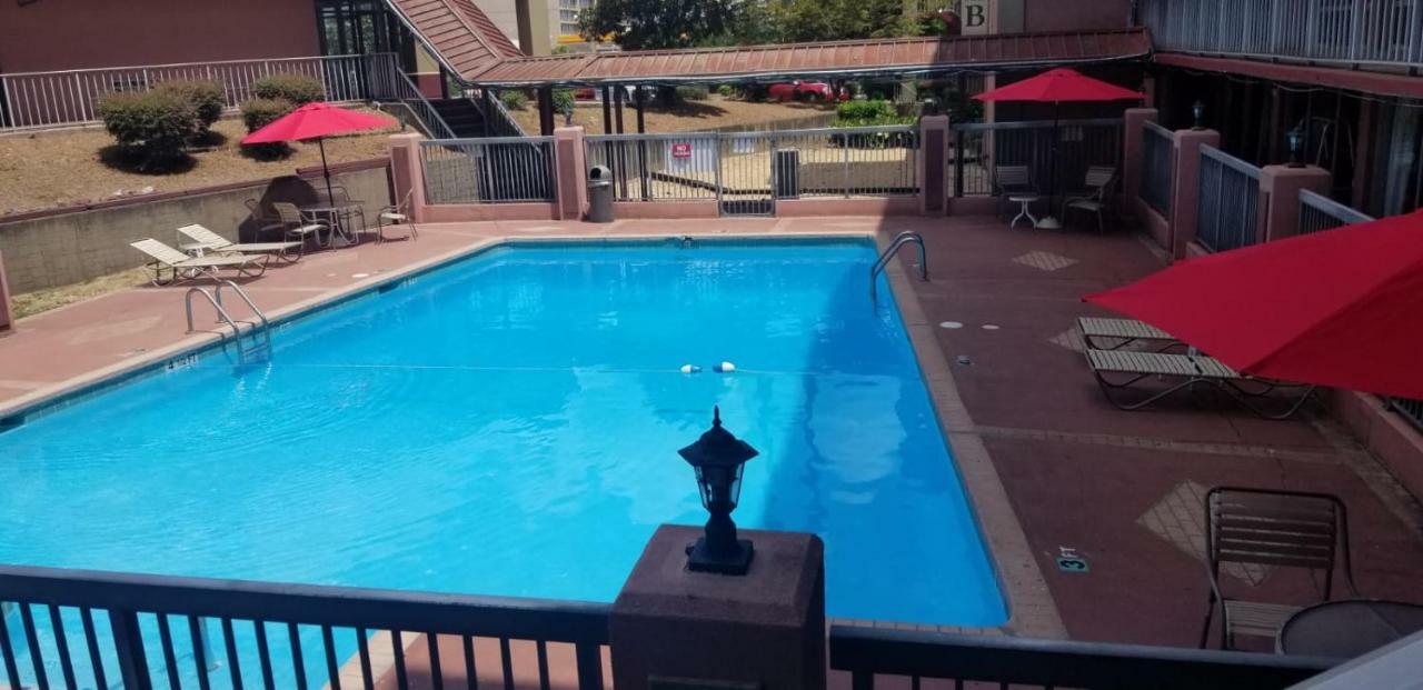 Budgetel Inn And Suites Birmingham Zewnętrze zdjęcie